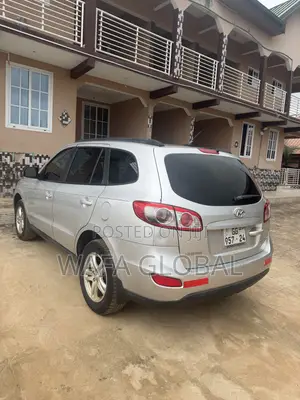 Hyundai Santa Fe 2011 Silver