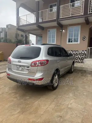 Hyundai Santa Fe 2011 Silver