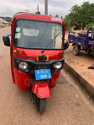 Bajaj RE 2026 Red