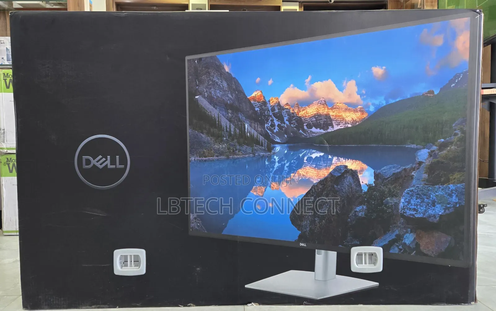 Dell UltraSharp 43 USB-C Hub Monitor (U4323QE)