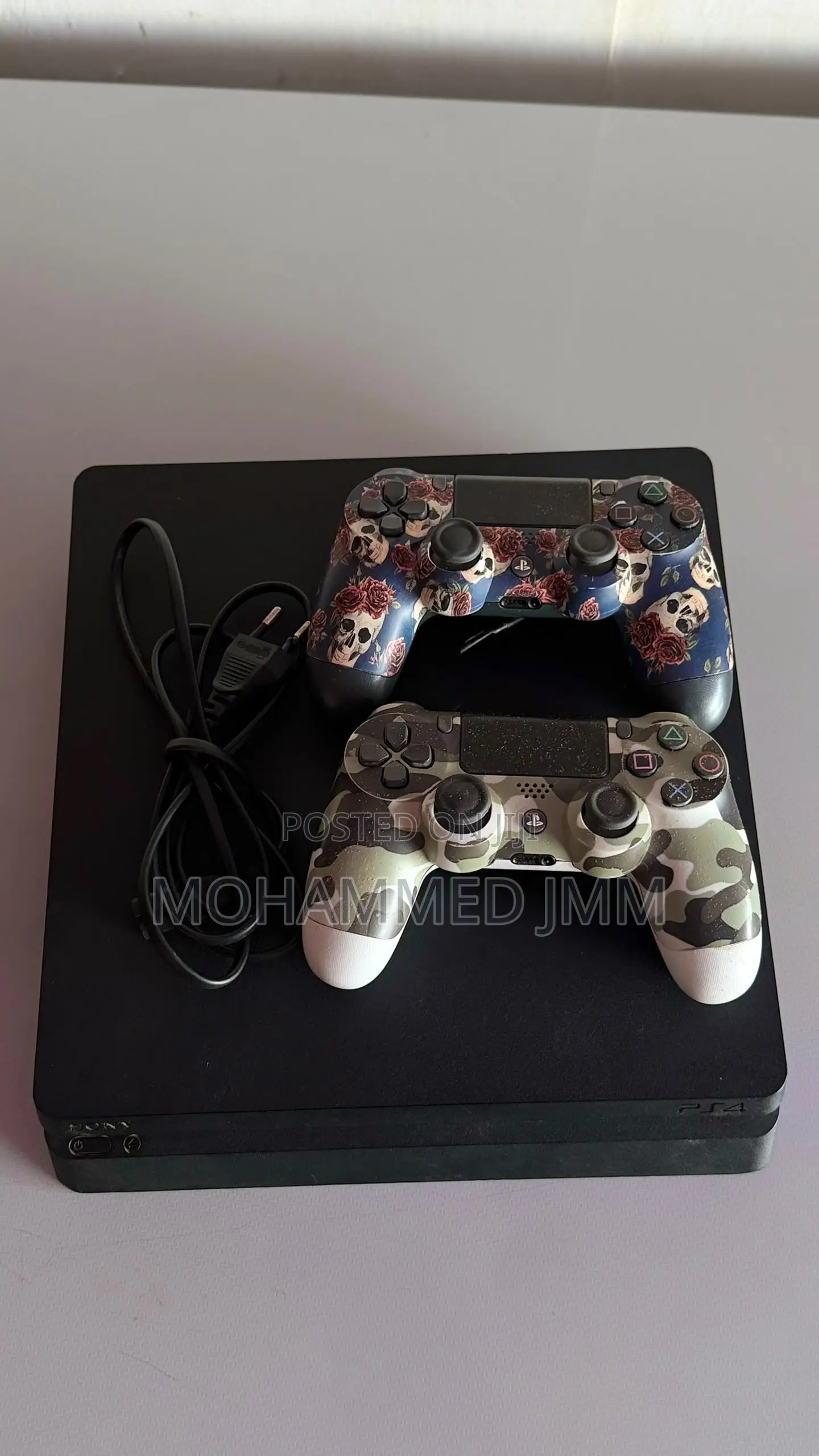 Jailbroken PlayStation 4 Slim With Two Controllers