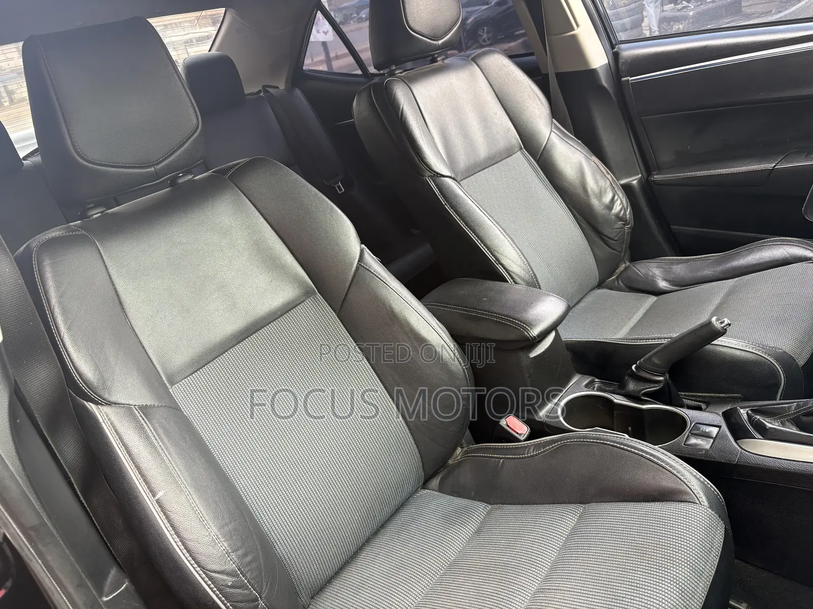 Toyota Corolla S 4dr Sedan (1.8L 4cyl CVT) 2016 Gray
