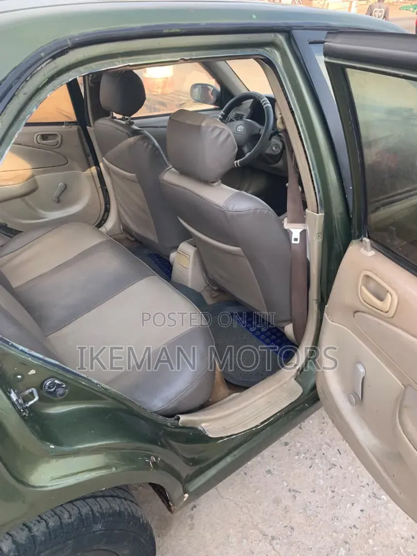Toyota Corolla 1.6 Sedan 2002 Green