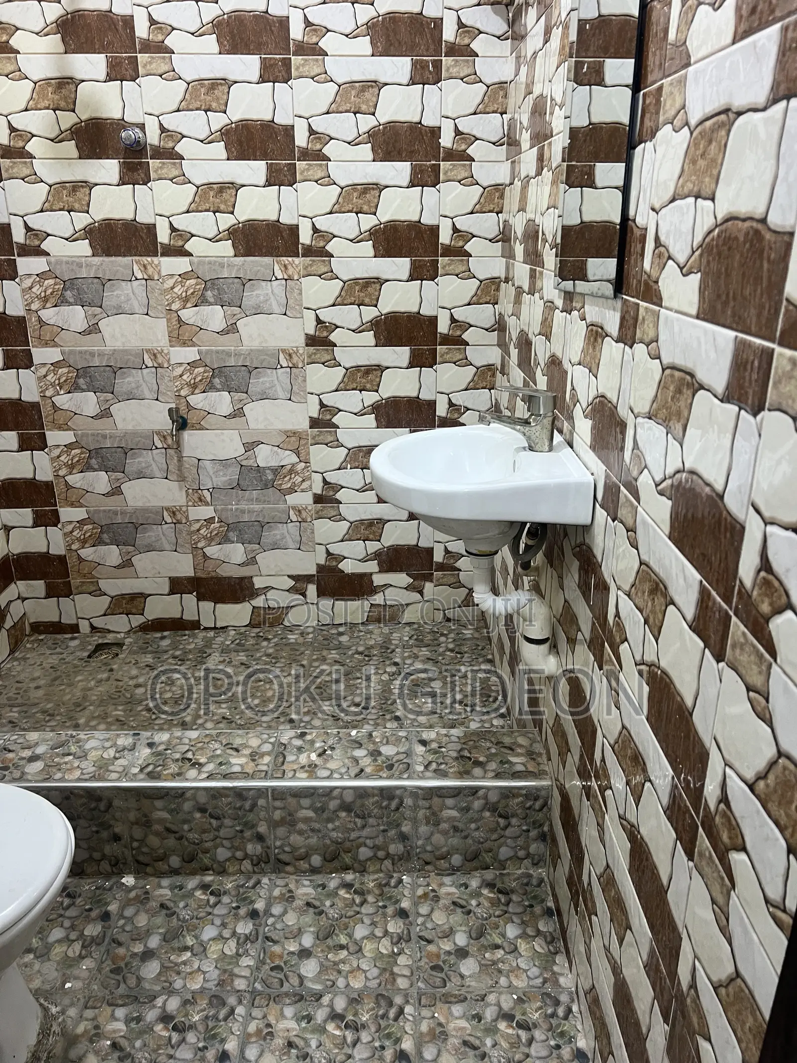 2bdrm Apartment in Ga Odumase, Olebu for rent