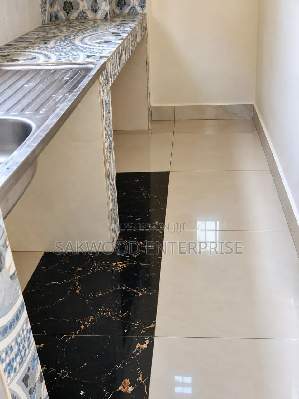1bdrm Apartment in Sakwood Enterprise, Police Station for rent