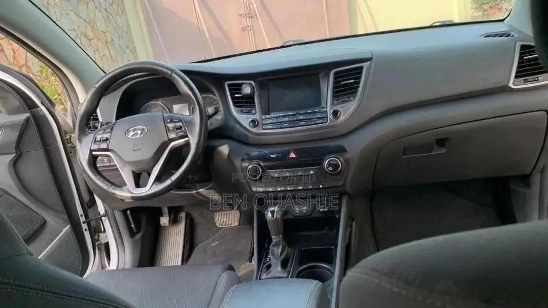 Hyundai Tucson SE AWD 2018 White