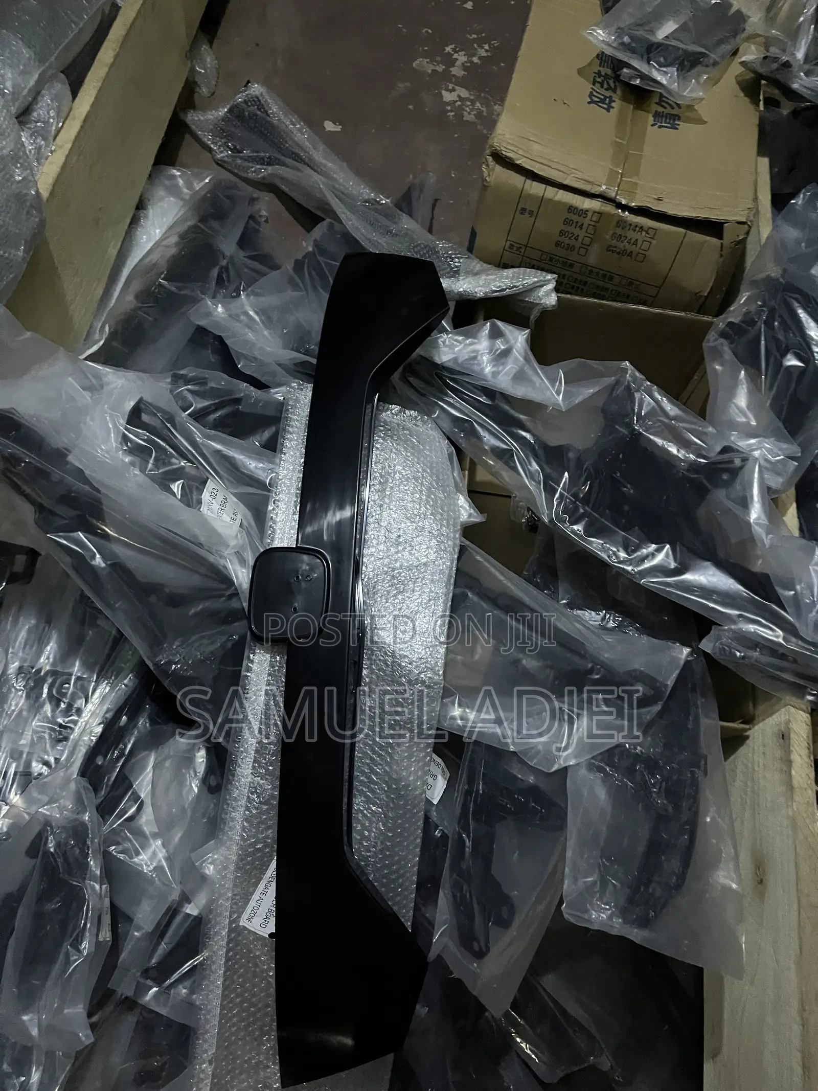 Honda Civic 16 to 18 Boat Moulding
