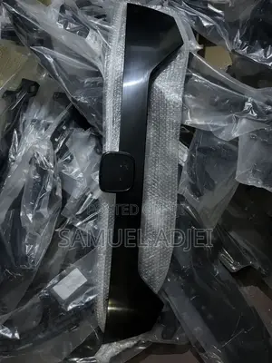 Honda Civic 16 to 18 Boat Moulding