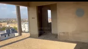 8bdrm Block of Flats in West Hills Mall Area for sale