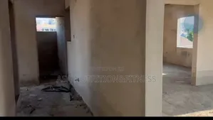 8bdrm Block of Flats in West Hills Mall Area for sale