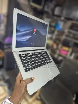 Laptop Apple MacBook Air 2017 8GB Intel Core i5 SSD 256GB