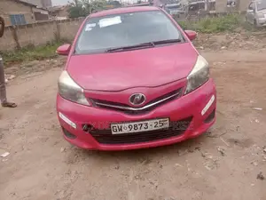 Toyota Vitz 1.3 AWD 5dr 2012 Pink