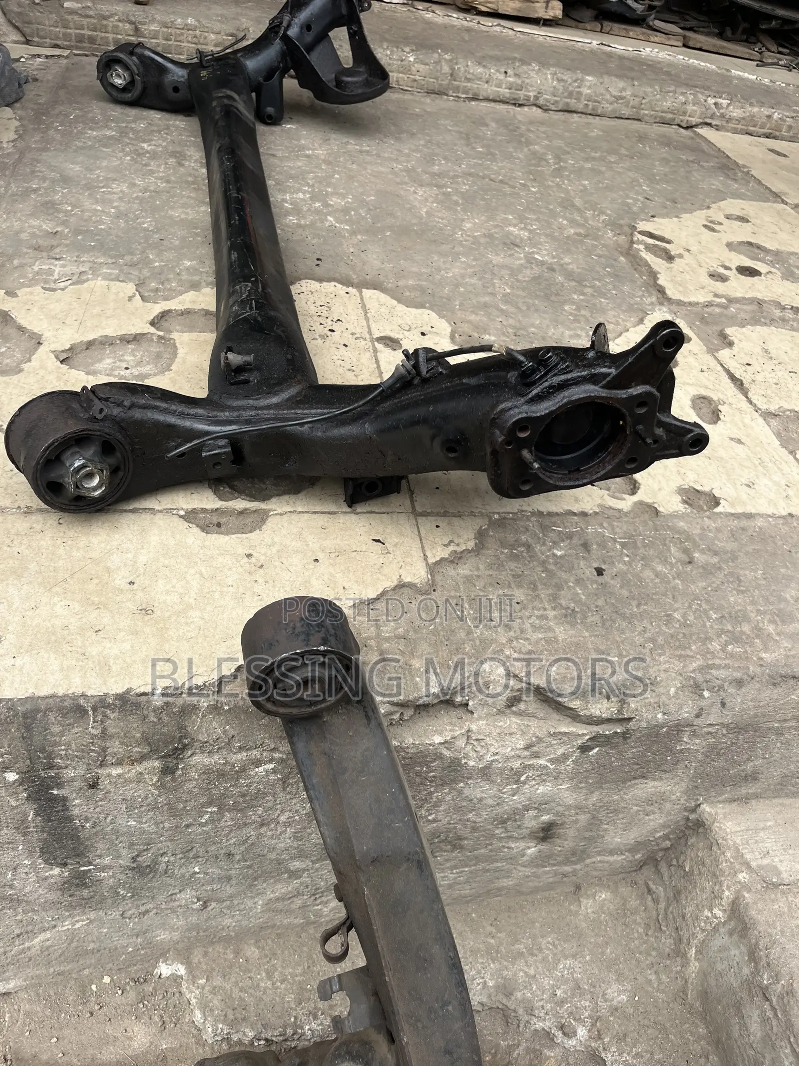 Toyota Sion Beam/Axle