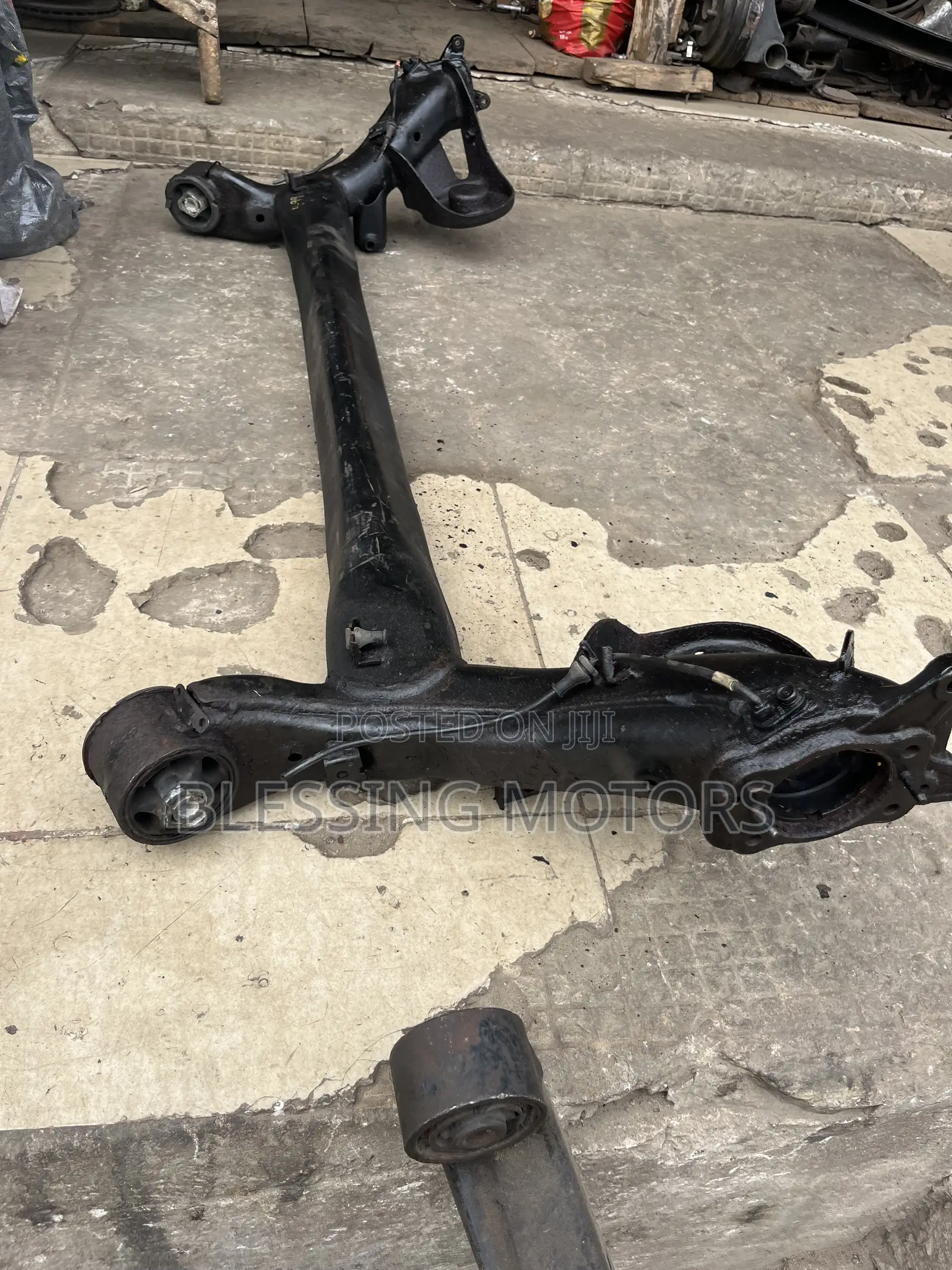 Toyota Sion Beam/Axle