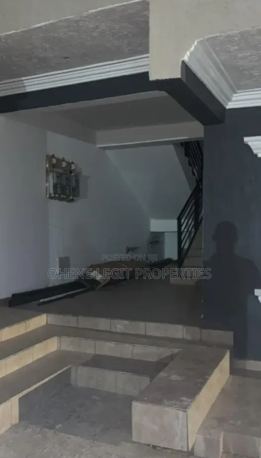 Furnished 3bdrm Mansion in Nsawam Adoagyiri Municipal for rent