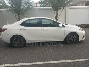 Toyota Corolla 2017 White
