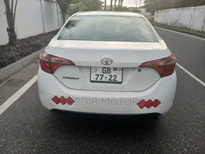 Toyota Corolla 2017 White