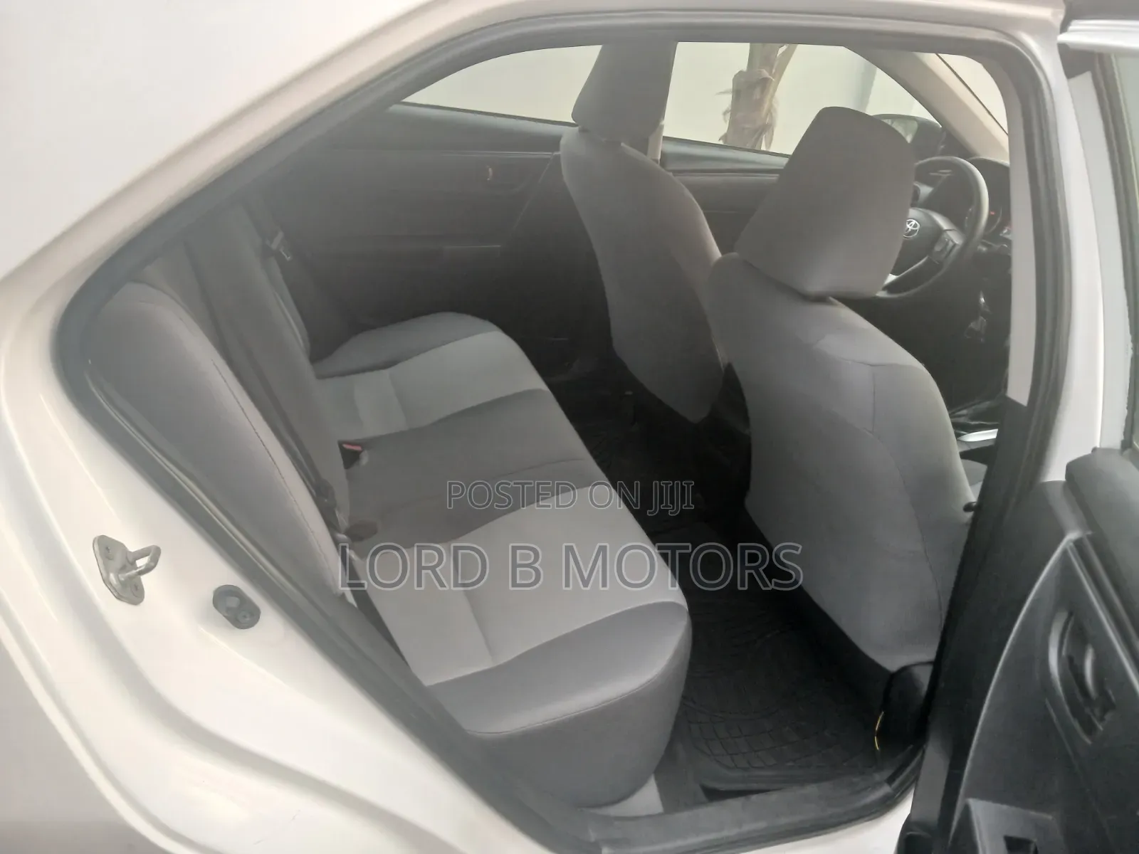 Toyota Corolla 2017 White