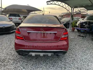 Mercedes-Benz C250 2013 Red