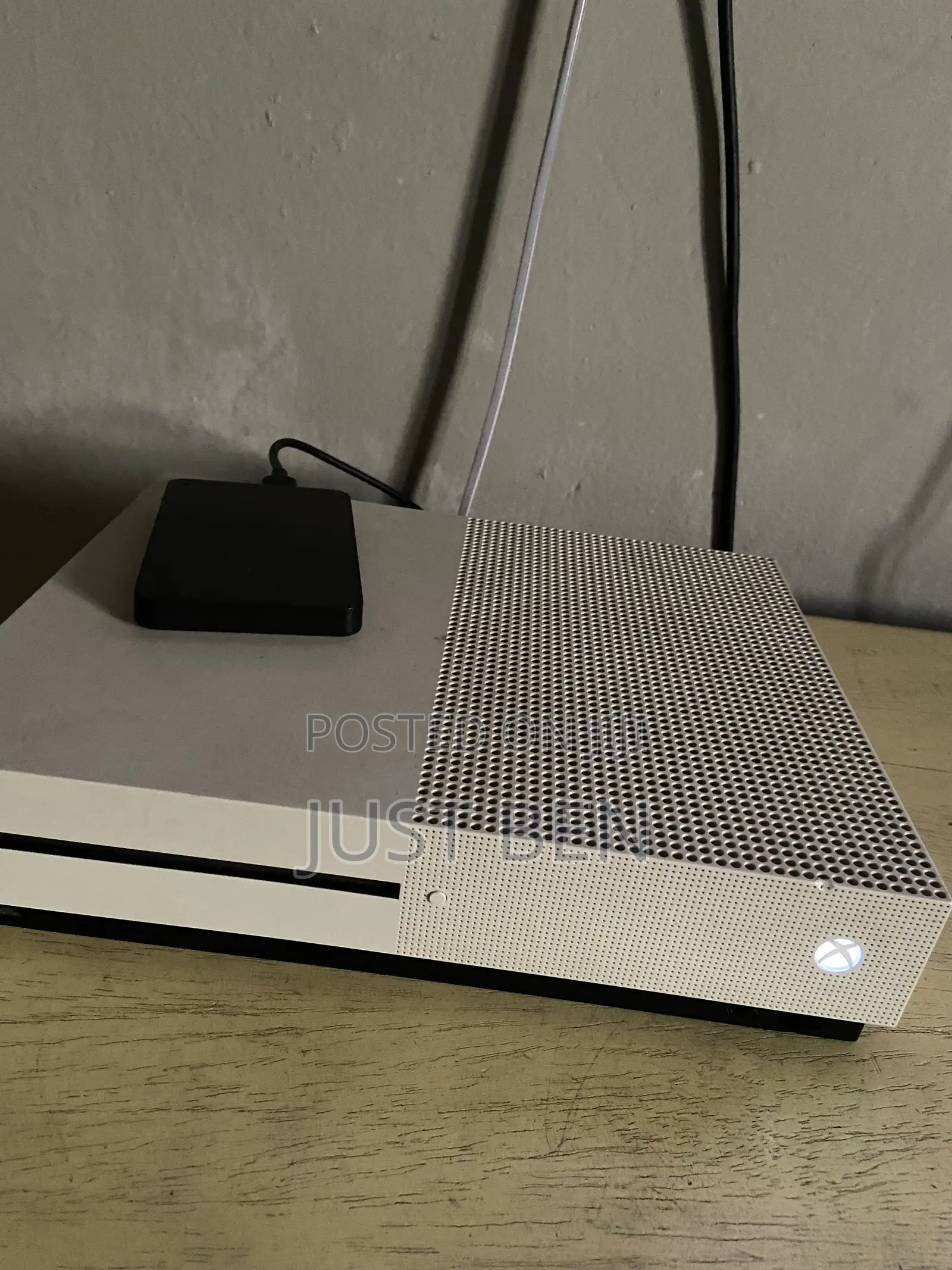 Xbox One S