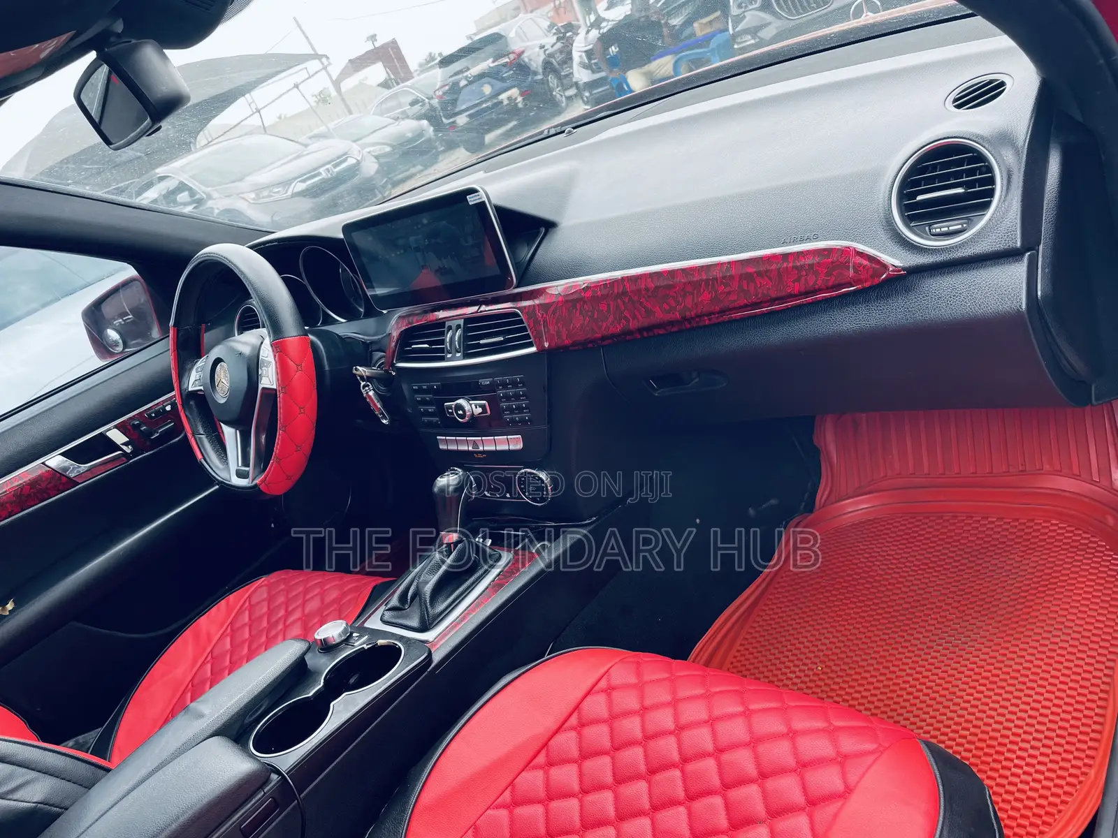 Mercedes-Benz C250 2013 Red