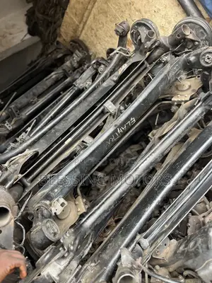 Hyundai Elantra 2012-2015 Back Axle Complete With Hubs