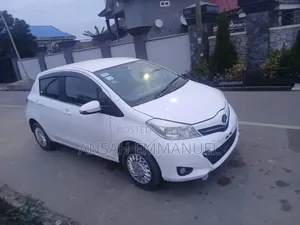 Toyota Vitz 2012 White