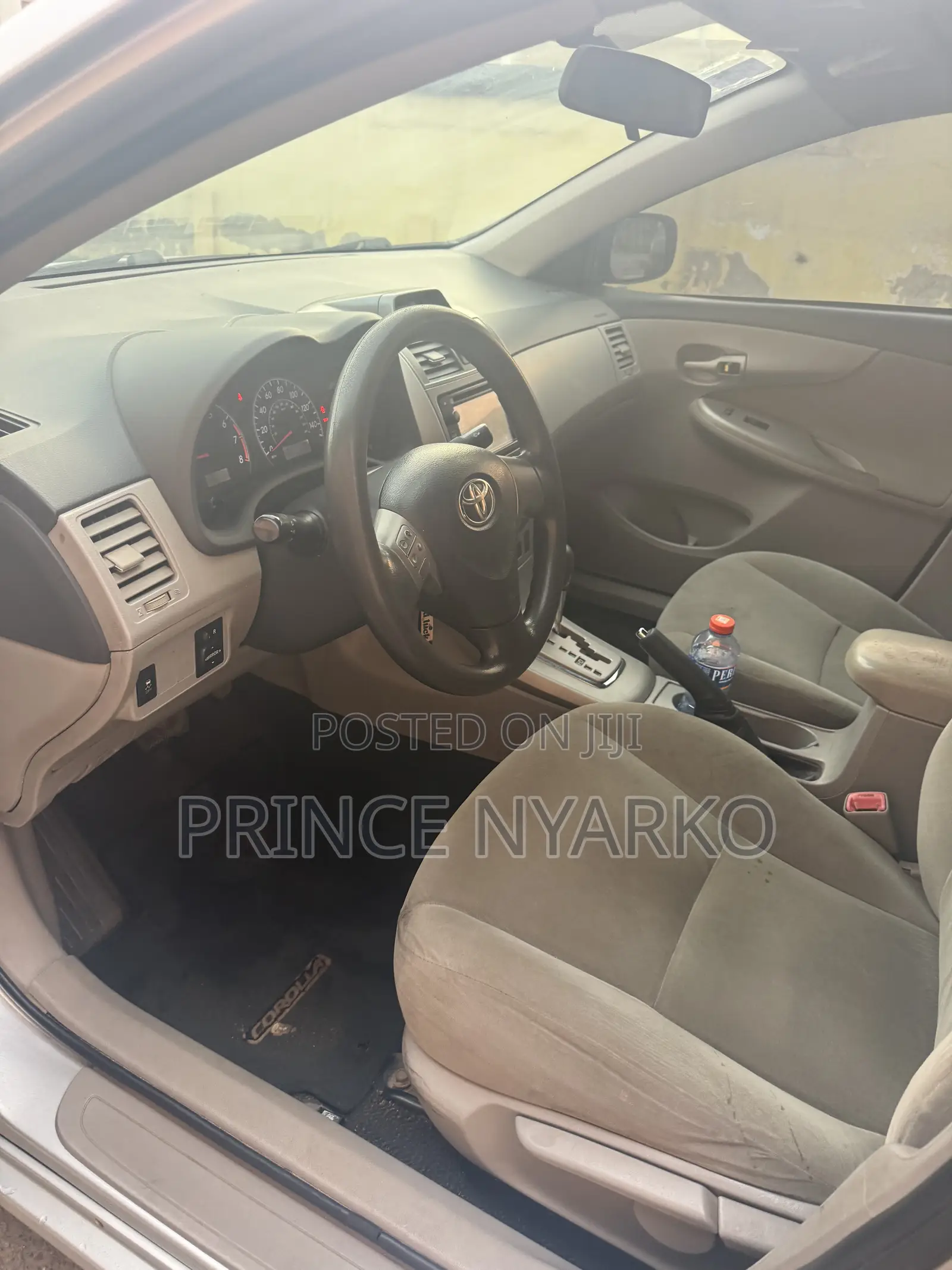 Toyota Corolla LE 4dr Sedan (1.8L 4cyl 4A) 2013 Silver
