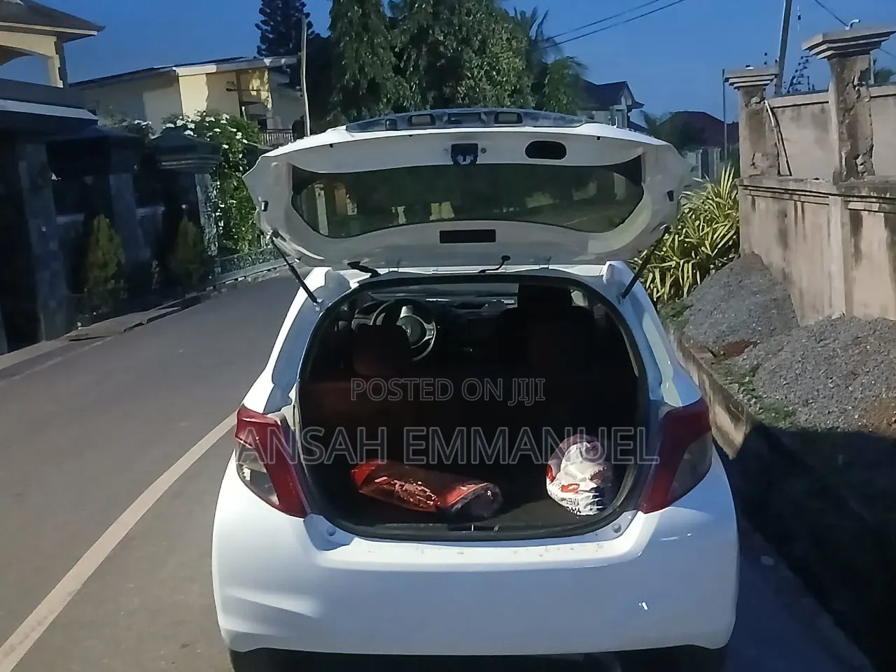 Toyota Vitz 2012 White