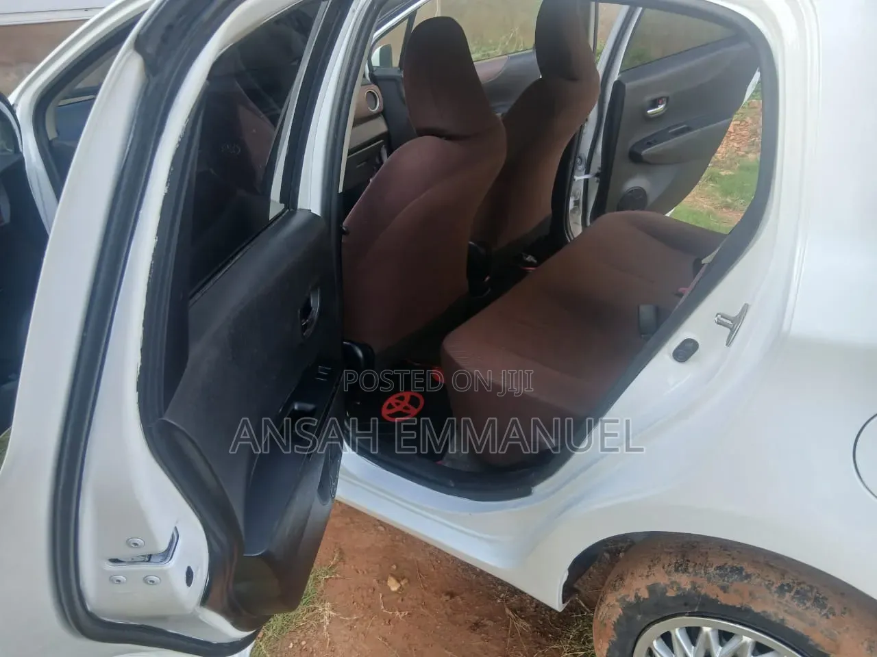 Toyota Vitz 2012 White