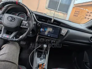 Toyota Corolla LE Eco (1.8L 4cyl 2A) 2018 Gray