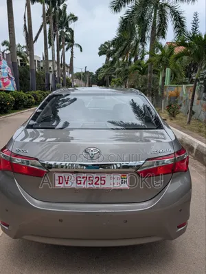 Toyota Corolla LE Eco (1.8L 4cyl 2A) 2018 Gray