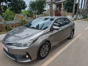 Toyota Corolla LE Eco (1.8L 4cyl 2A) 2018 Gray
