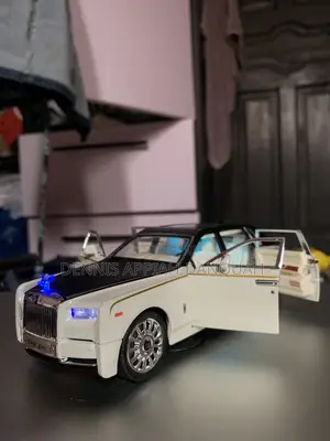 1:24 Scale Car Model (Toy Cars)