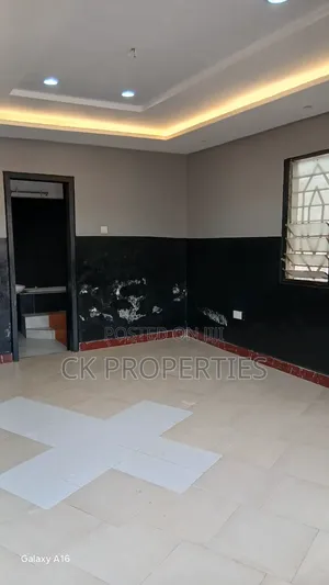 Mini Flat in Parakuo Estate for rent