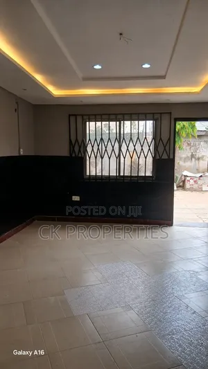 Mini Flat in Parakuo Estate for rent