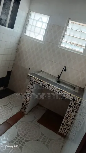 Mini Flat in Parakuo Estate for rent