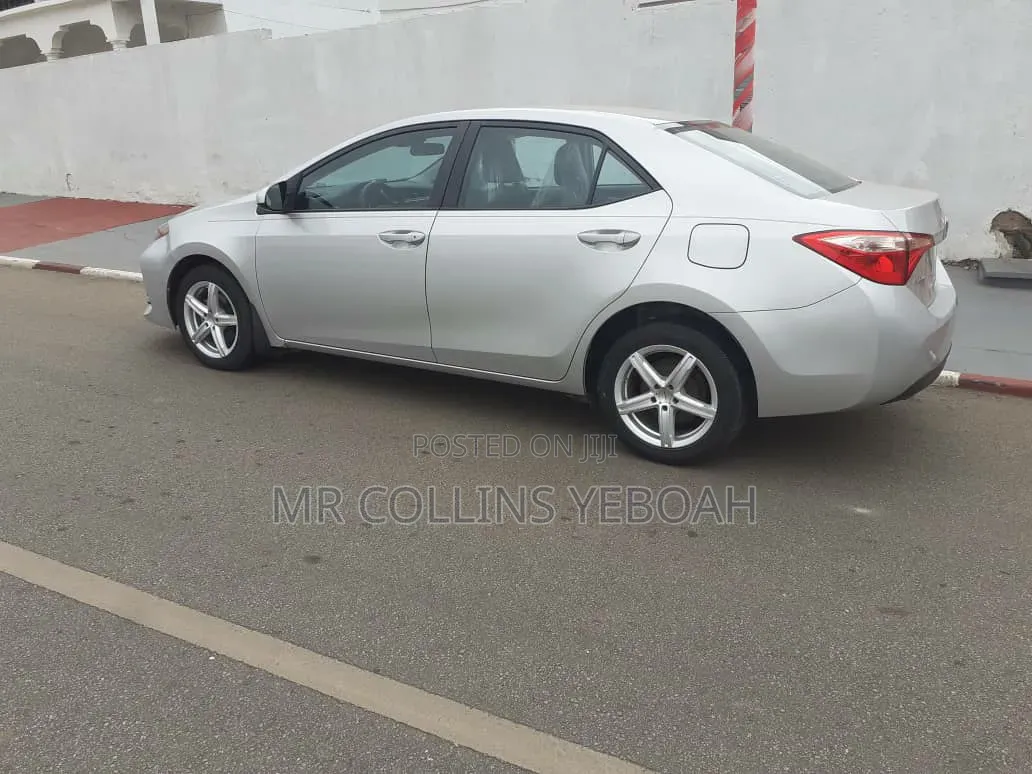 Toyota Corolla 2017 Silver