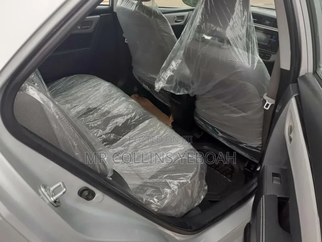 Toyota Corolla 2017 Silver