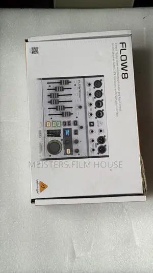 Behringer Flow8