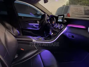 Mercedes-Benz C300 2017 Blue