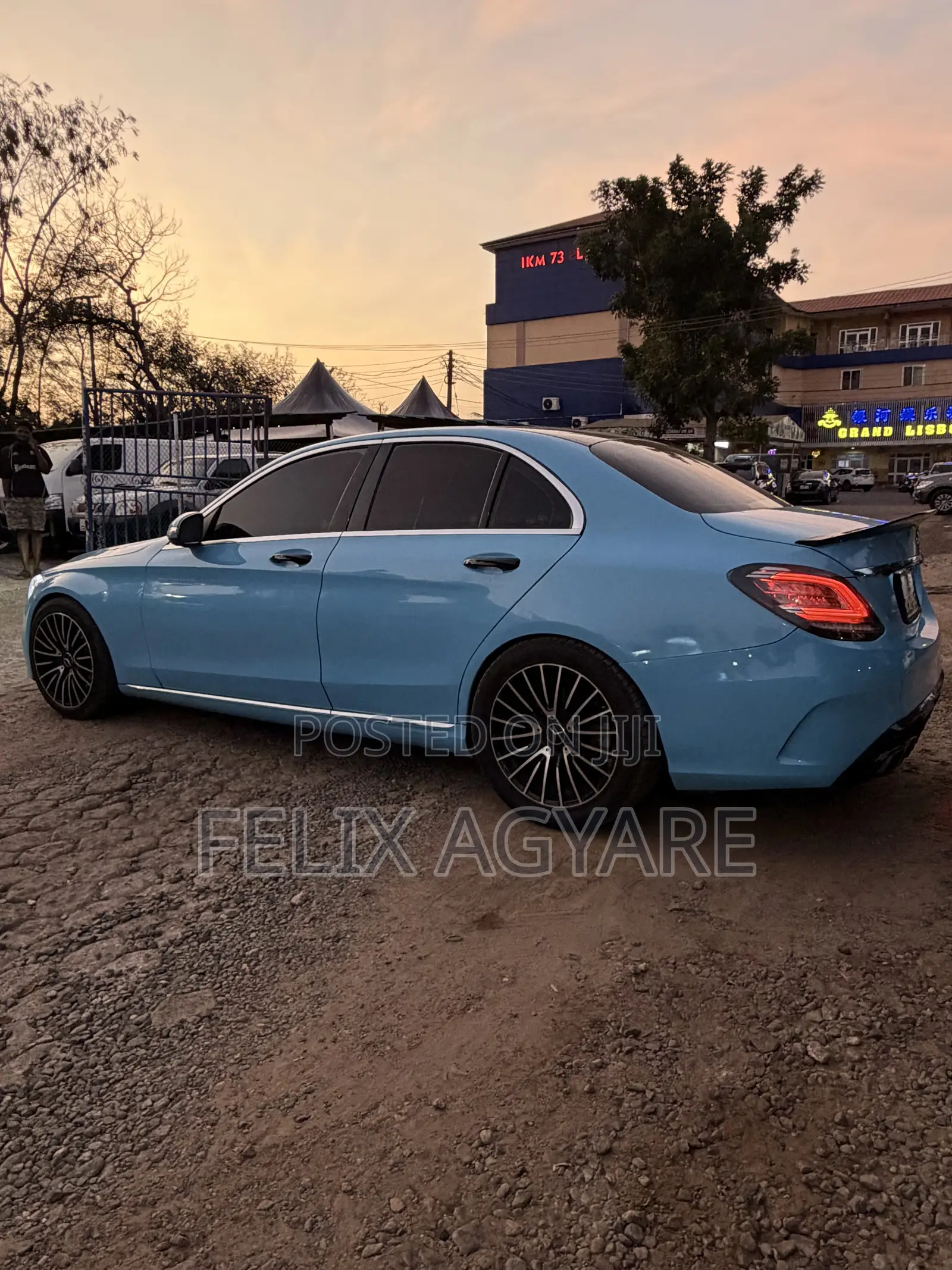 Mercedes-Benz C300 2017 Blue