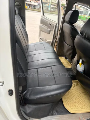 Toyota Hilux 2010 White