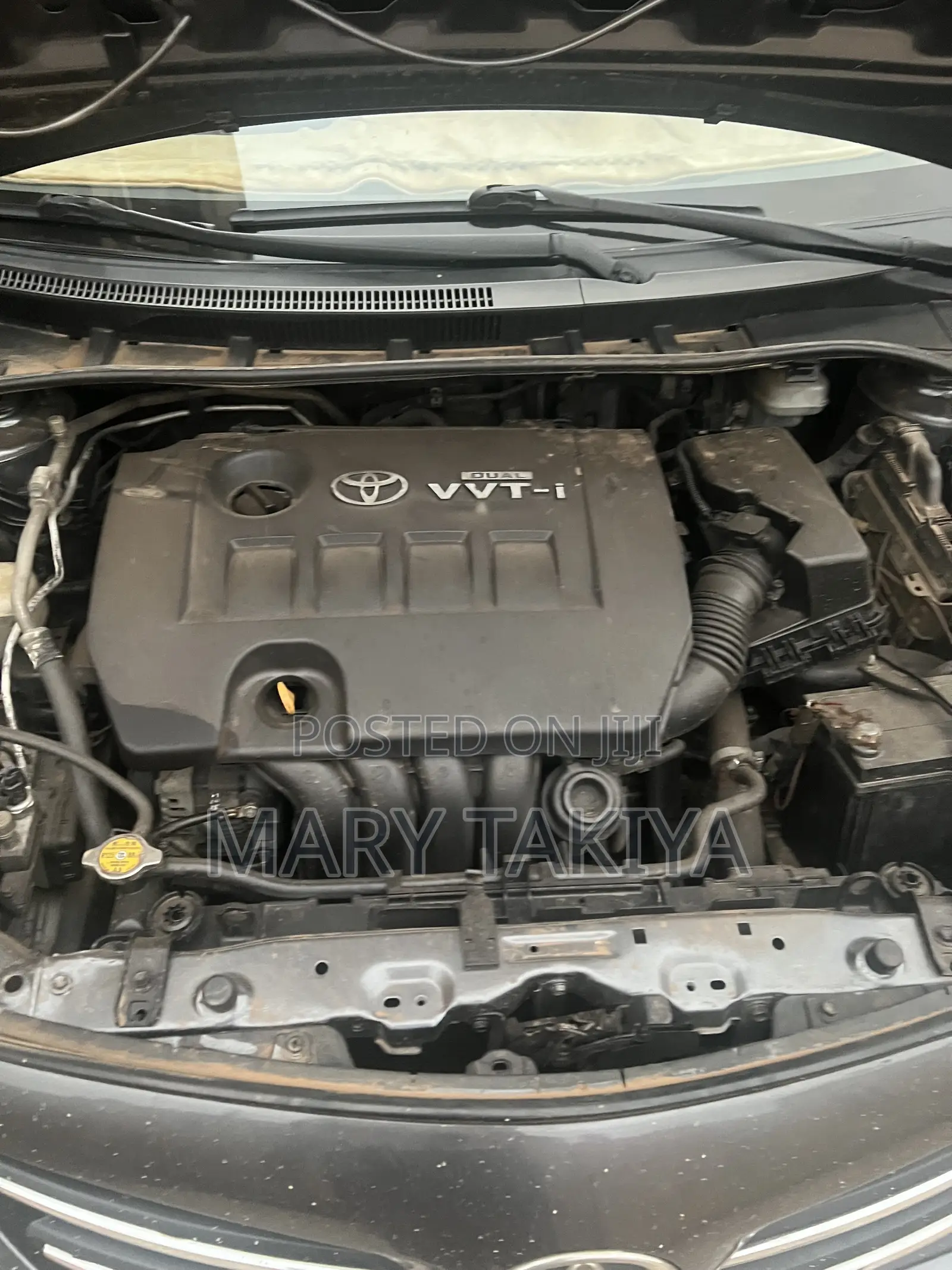 Toyota Corolla L 4dr Sedan (1.8L 4cyl 5M) 2012 Gray