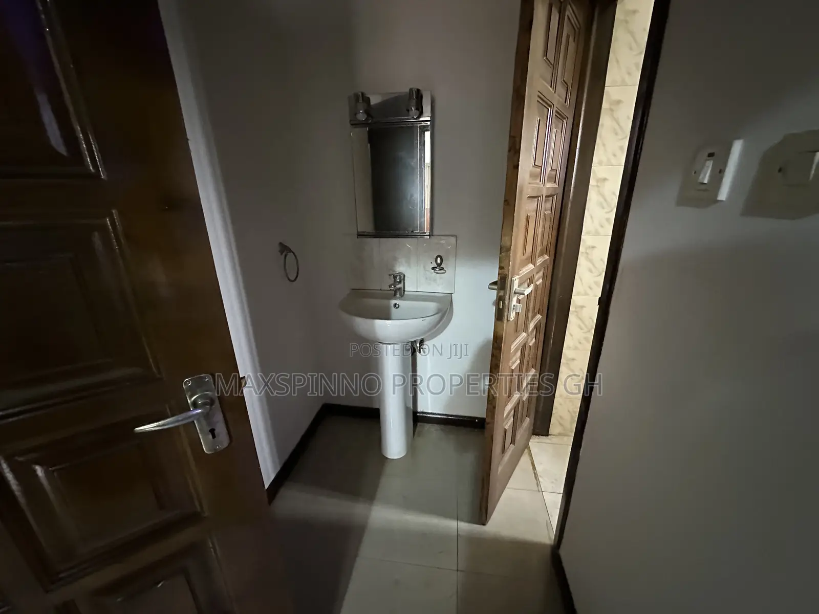 Furnished 4bdrm Apartment in Maxspinno Properties, American House