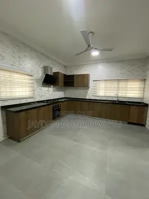 7bdrm House in Oyarifa for rent