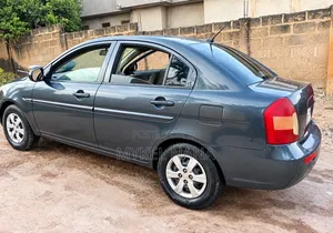 Hyundai Accent 2010 Gray