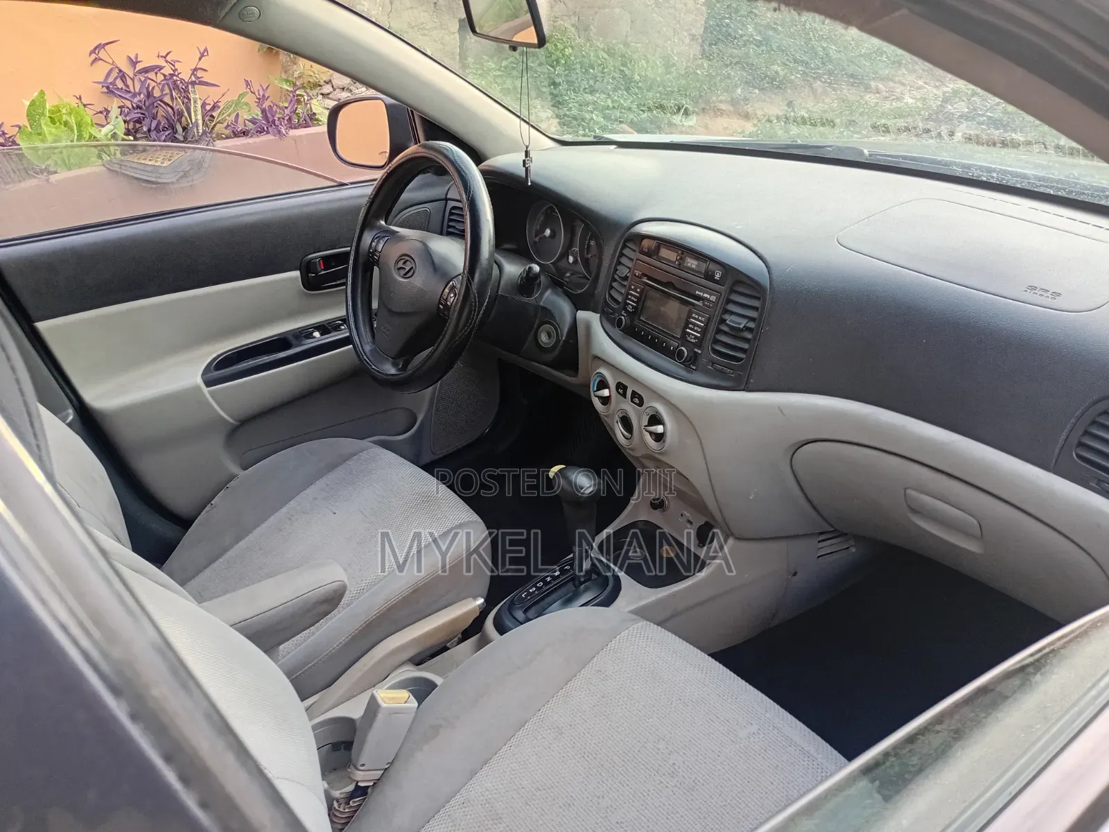 Hyundai Accent 2010 Gray