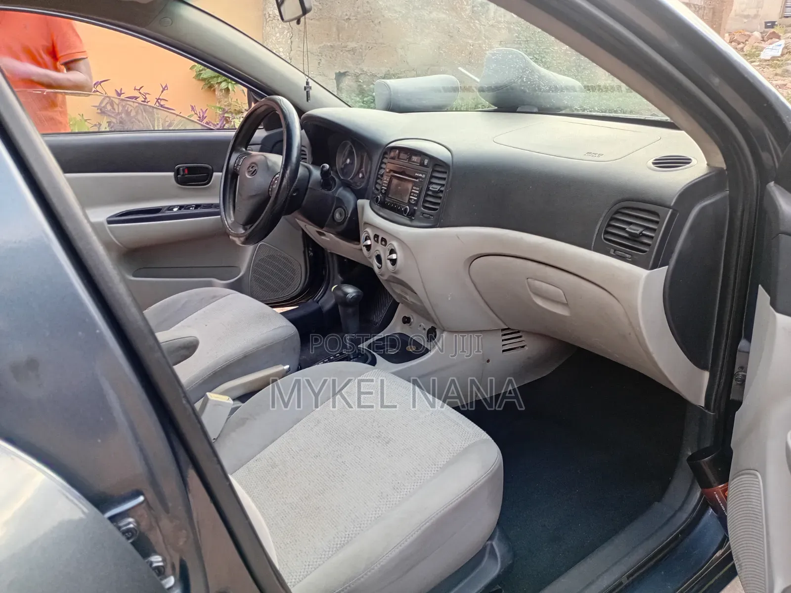 Hyundai Accent 2010 Gray