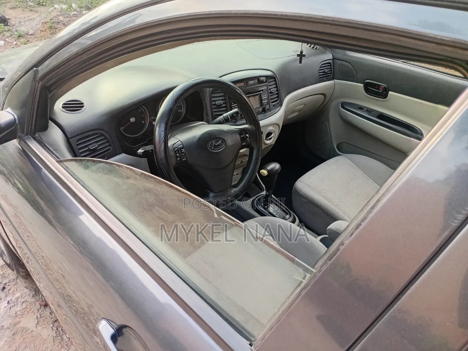 Hyundai Accent 2010 Gray